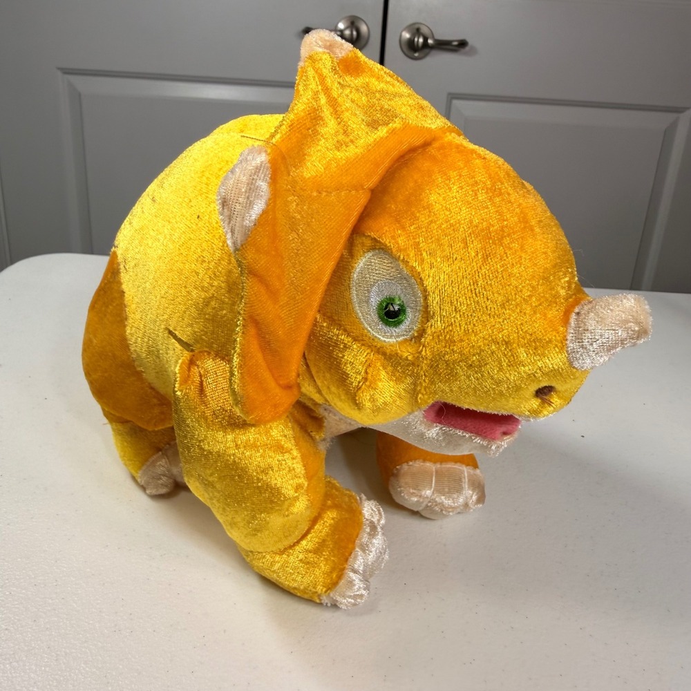 Kellytoy Land Before Time Cera Triceratops Plush Vintage Dinosaur Yellow 11"